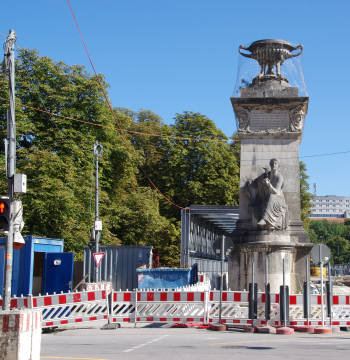 Pylonen an der Ludwigsbrücke